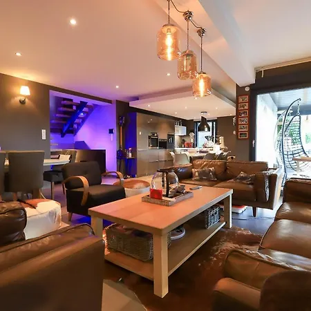 Le Cosy *